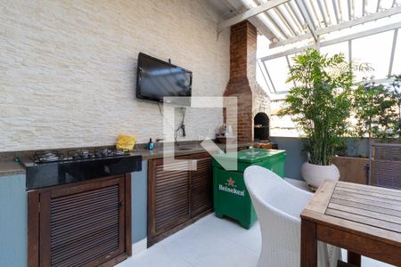 Apartamento à venda com 200m², 3 quartos e 1 vaga Apartamento à venda com 200m², 3 quartos e 1 vagaCobertura