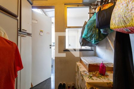 Apartamento à venda com 200m², 3 quartos e 1 vaga Apartamento à venda com 200m², 3 quartos e 1 vagaQuarto de Serviço