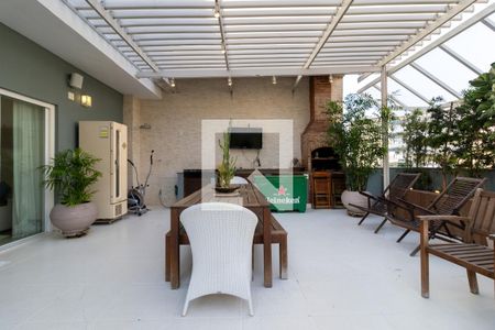 Apartamento à venda com 200m², 3 quartos e 1 vaga Apartamento à venda com 200m², 3 quartos e 1 vagaCobertura