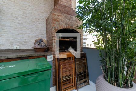 Apartamento à venda com 200m², 3 quartos e 1 vaga Apartamento à venda com 200m², 3 quartos e 1 vagaCobertura