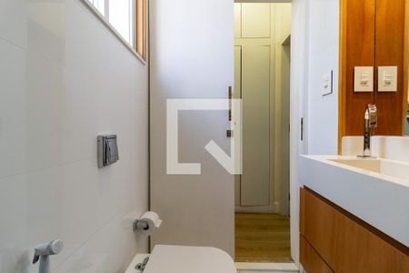 Apartamento à venda com 200m², 3 quartos e 1 vaga Apartamento à venda com 200m², 3 quartos e 1 vagaBanheiro 2