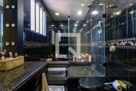 Apartamento à venda com 200m², 3 quartos e 1 vaga Apartamento à venda com 200m², 3 quartos e 1 vagaBanheiro