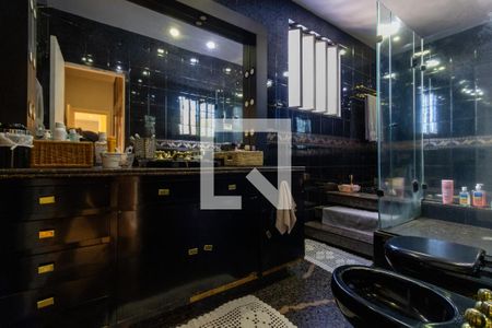 Apartamento à venda com 200m², 3 quartos e 1 vaga Apartamento à venda com 200m², 3 quartos e 1 vagaBanheiro