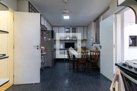 Apartamento à venda com 200m², 3 quartos e 1 vaga Apartamento à venda com 200m², 3 quartos e 1 vagaCozinha