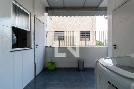 Apartamento à venda com 200m², 3 quartos e 1 vaga Apartamento à venda com 200m², 3 quartos e 1 vagaÁrea de Serviço