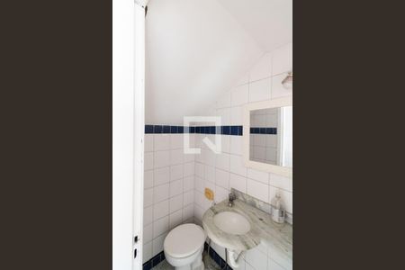 Casa para alugar com 90m², 2 quartos e 2 vagasBanheiro Social