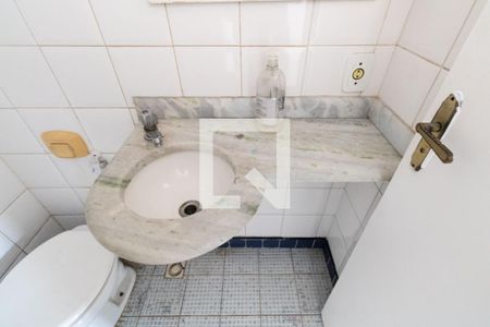 Casa para alugar com 90m², 2 quartos e 2 vagasBanheiro Social