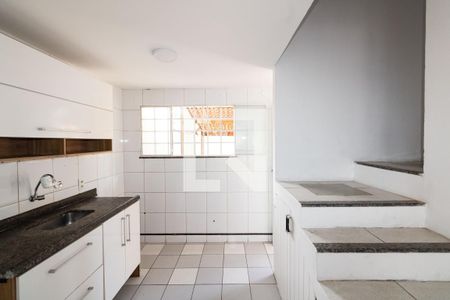 Casa para alugar com 90m², 2 quartos e 2 vagasCozinha