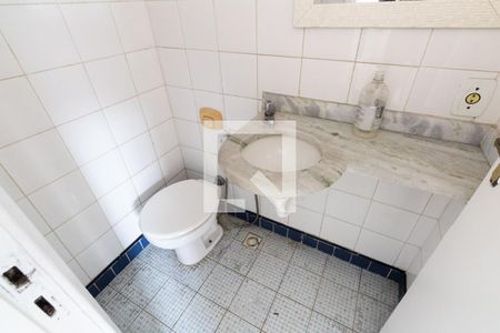 Casa para alugar com 90m², 2 quartos e 2 vagasBanheiro Social