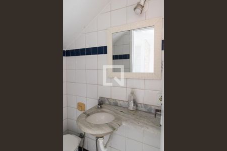 Casa para alugar com 90m², 2 quartos e 2 vagasBanheiro Social