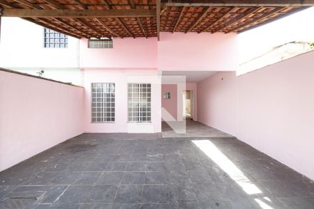 Casa para alugar com 90m², 2 quartos e 2 vagasÁrea Externa