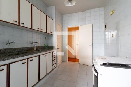 Apartamento para alugar com 149m², 3 quartos e 1 vagaDetalhe da cozinha