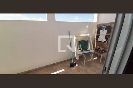 Casa à venda com 349m², 3 quartos e 5 vagasSacada do Quarto 1