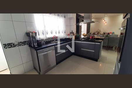 Casa à venda com 349m², 3 quartos e 5 vagasCozinha