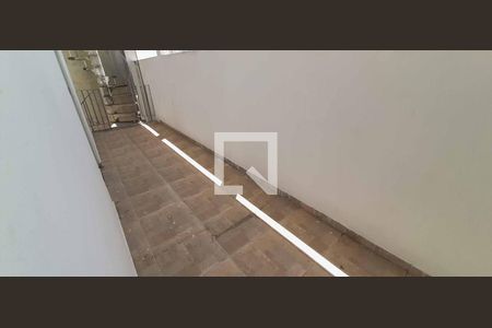 Casa à venda com 349m², 3 quartos e 5 vagasSacada do Quarto 1