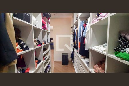 Casa à venda com 349m², 3 quartos e 5 vagasCloset da Suíte