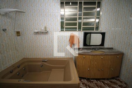 Casa à venda com 341m², 2 quartos e 3 vagasBanheiro