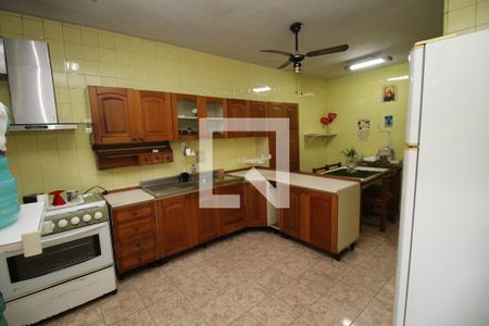 Casa à venda com 341m², 2 quartos e 3 vagasCozinha