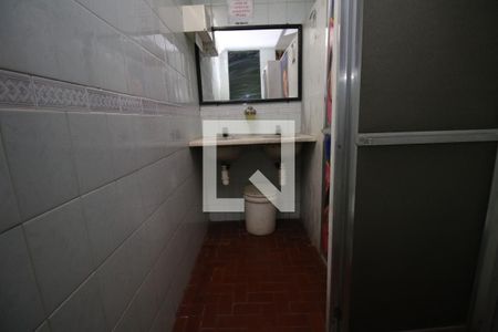 Casa à venda com 341m², 2 quartos e 3 vagasBanheiro de serviço 2