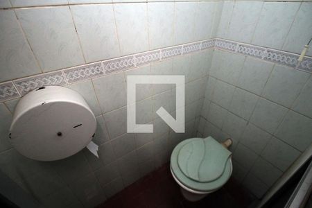 Casa à venda com 341m², 2 quartos e 3 vagasBanheiro de serviço