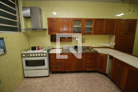 Casa à venda com 341m², 2 quartos e 3 vagasCozinha