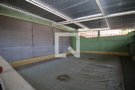 Casa à venda com 341m², 2 quartos e 3 vagasPiscina