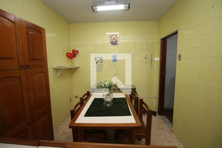 Casa à venda com 341m², 2 quartos e 3 vagasCozinha e Copa