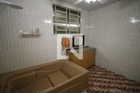 Casa à venda com 341m², 2 quartos e 3 vagasBanheiro