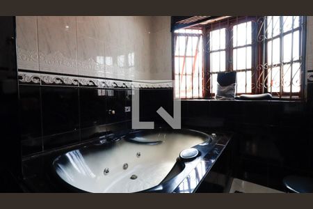 Casa para alugar com 400m², 4 quartos e 3 vagasBanheiro da Suíte