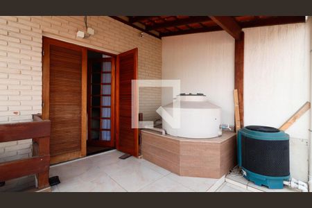 Casa para alugar com 400m², 4 quartos e 3 vagasSacada do Quarto 1