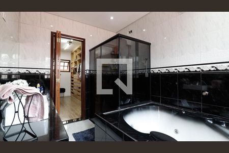 Casa para alugar com 400m², 4 quartos e 3 vagasBanheiro da Suíte