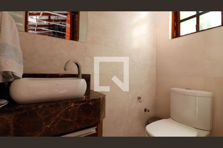 Casa para alugar com 400m², 4 quartos e 3 vagasBanheiro de serviço