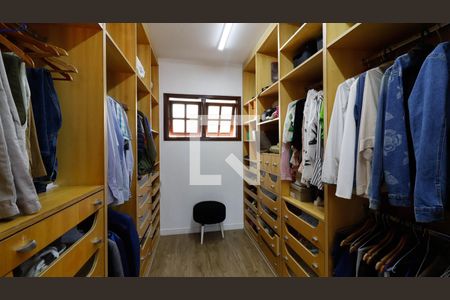Casa para alugar com 400m², 4 quartos e 3 vagasCloset da suíte