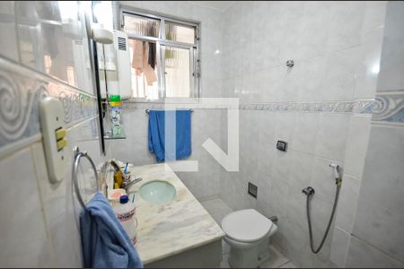 Banheiro de apartamento à venda com 1 quarto, 50m² em Grajaú, Rio de Janeiro