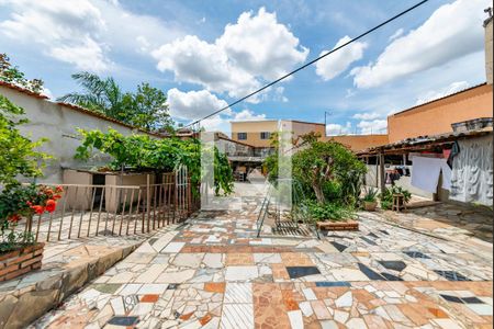 Quintal de casa à venda com 4 quartos, 468m² em Santa Helena (barreiro, Belo Horizonte