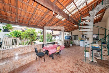 Varanda de casa à venda com 4 quartos, 468m² em Santa Helena (barreiro, Belo Horizonte