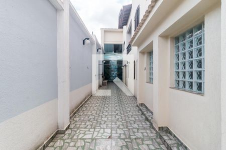 Casa para alugar com 300m², 5 quartos e 3 vagasCorredor Lateral