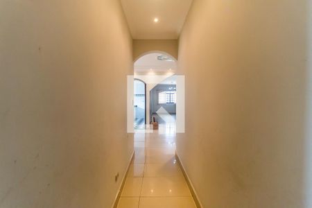 Casa para alugar com 300m², 5 quartos e 3 vagasCorredor