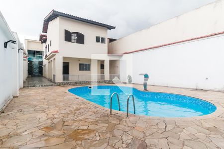 Casa para alugar com 300m², 5 quartos e 3 vagasPiscina