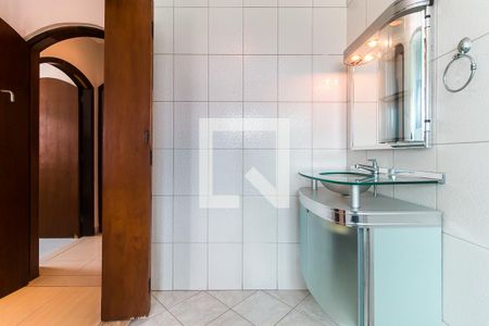 Casa para alugar com 300m², 5 quartos e 3 vagasBanheiro da Suíte