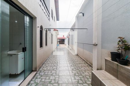 Casa para alugar com 300m², 5 quartos e 3 vagasCorredor Lateral