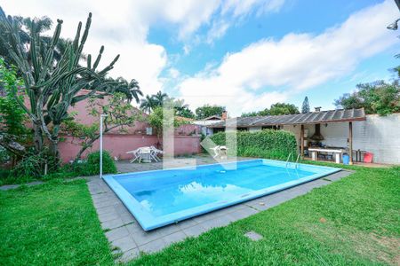 Casa à venda com 600m², 4 quartos e 1 vagaPiscina