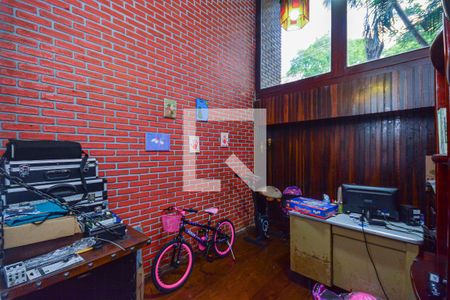 Casa à venda com 600m², 4 quartos e 1 vagaEscritório