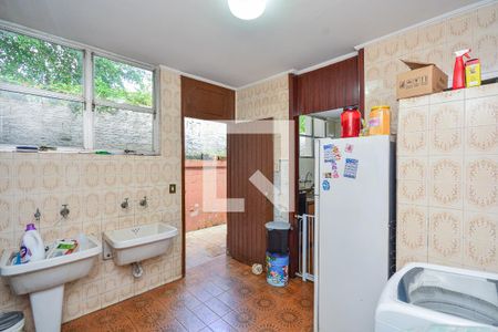 Casa à venda com 600m², 4 quartos e 1 vagaÁrea de Serviço