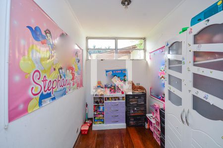 Casa à venda com 600m², 4 quartos e 1 vagaÁrea de Serviço