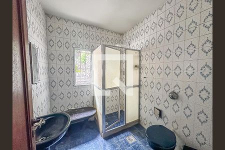 Casa à venda com 300m², 5 quartos e 1 vagaBanheiro 2