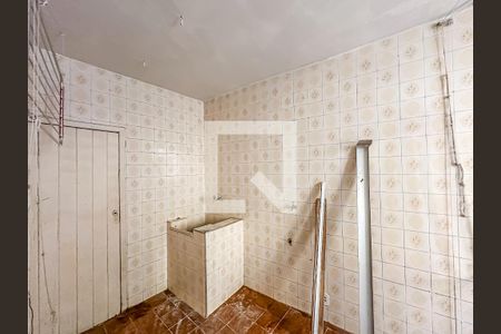 Casa à venda com 300m², 5 quartos e 1 vagaÁrea de Serviço