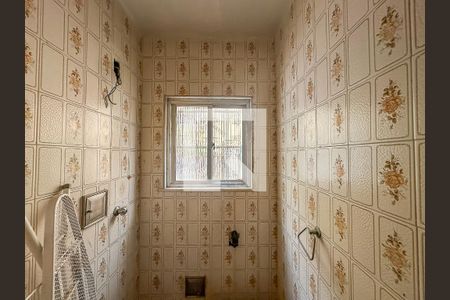 Casa à venda com 300m², 5 quartos e 1 vagaBanheiro de Serviço