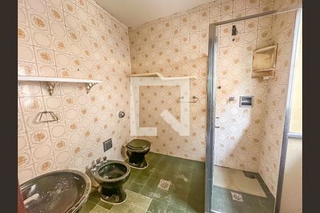 Casa à venda com 300m², 5 quartos e 1 vagaBanheiro 3