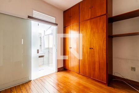 Casa à venda com 235m², 3 quartos e 2 vagas Casa à venda com 235m², 3 quartos e 2 vagasSuíte